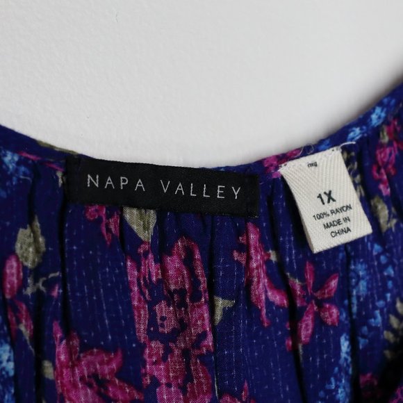 Napa Valley smocked top - Picture 4 of 5